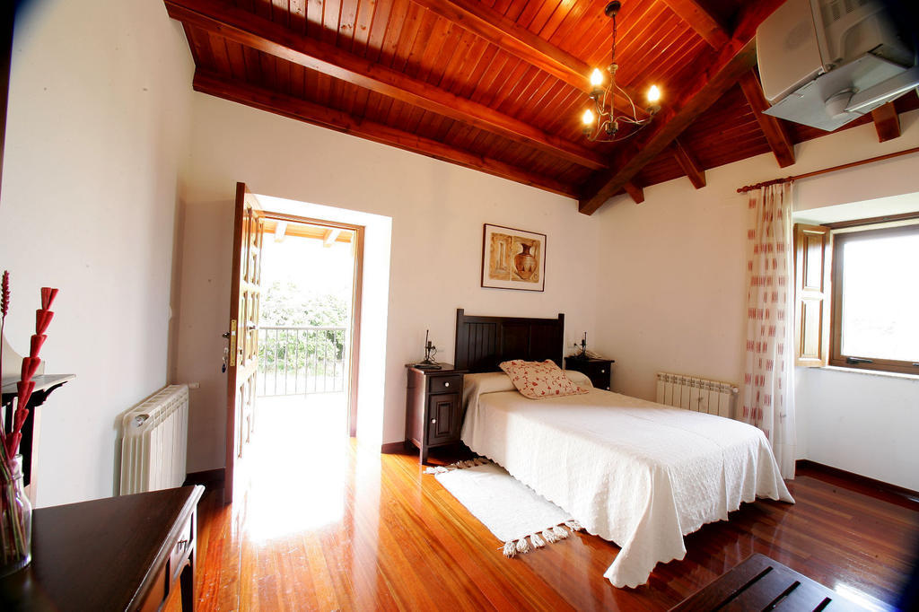 Casa Da Botica A Estrada Hostel Os Casares Екстериор снимка